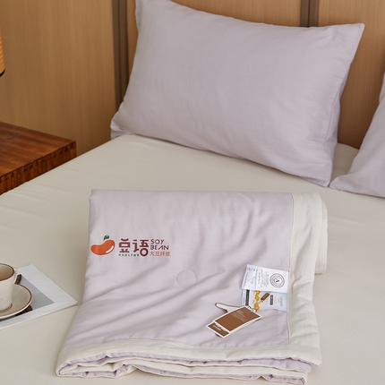 91家纺网 家纺一手货源 找家纺 梦享生活家居 2024新款A类双层纱全棉提花大豆夏被 浅紫烟