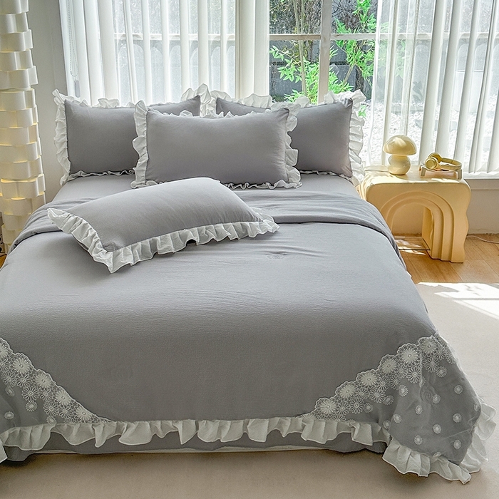 91家纺网 家纺一手货源 找家纺 唐人居 2025新款韩版花边泡泡纱夏被四件套--简爱  简爱 灰