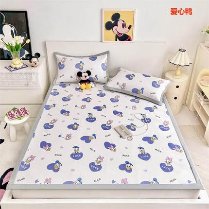 91家纺网 家纺一手货源 找家纺 寐居 2024新款迪士尼满天星凉席夏被四件套 爱心鸭