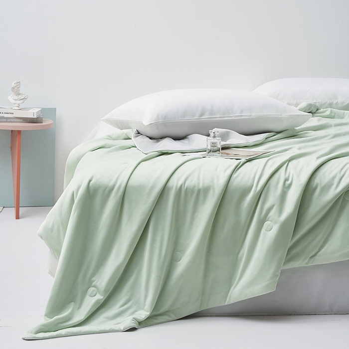 91家纺网 家纺一手货源 找家纺 梦可莱家居 2025新款抗菌凉感丝夏被 清新绿