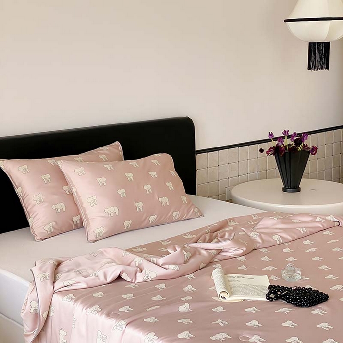 91家纺网 家纺一手货源 找家纺 汇庭 2024新款雅棉天丝可机洗夏被棚拍 多多象粉