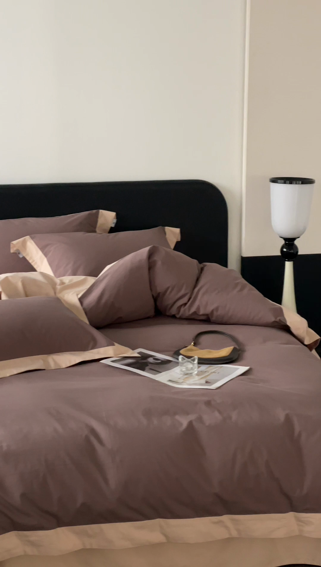 91家纺网 家纺一手货源 找家纺 金麦家纺 2024新款A类全棉水洗棉礼盒装纯色双拼系列四件套 太妃咖-香槟