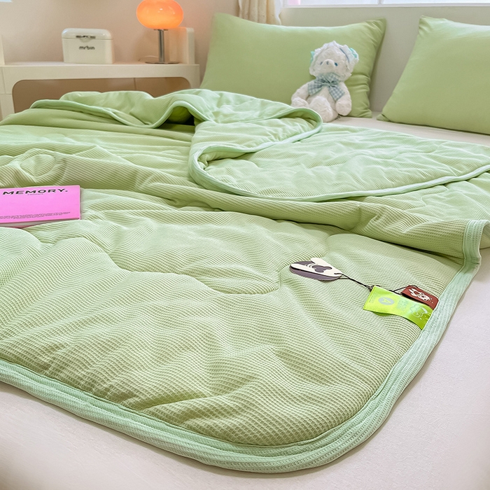 91家纺网 家纺一手货源 找家纺 美梦里 2024新款A类针织华夫格夏被夏凉被空调被子 线条绿