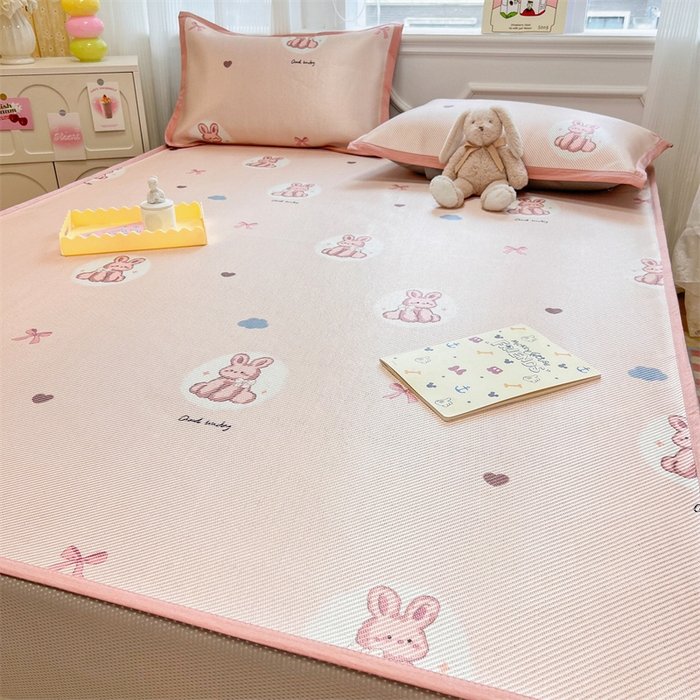 91家纺网 家纺一手货源 找家纺 慕尚 2025新款800D冰藤凉席 兔小姐-床笠款