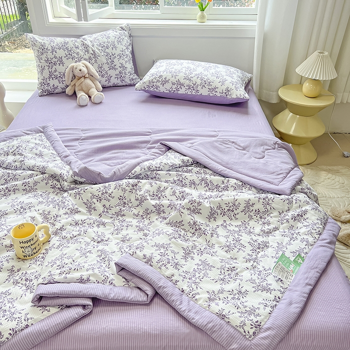 91家纺网 家纺一手货源 找家纺 安哆啦家纺 2024新款A类泡泡棉印花夏被四件套 紫苏