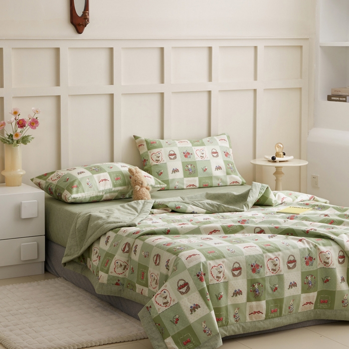 91家纺网 家纺一手货源 找家纺 怡家居 2024新款全棉印花手包边夏被四件套 安格兔