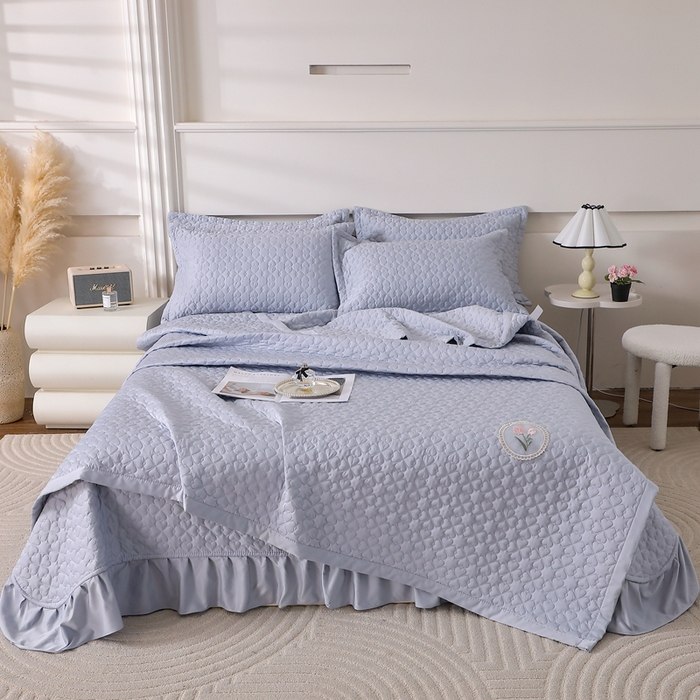 91家纺网 家纺一手货源 找家纺 佳梦家纺 2024新款花边天丝床盖三件套 冰雪绸天丝-浅灰色