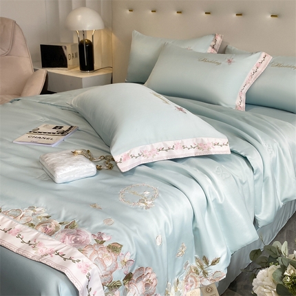 91家纺网 家纺一手货源 找家纺 （总）2024新款燕窝蛋白刺绣A类雪莲天丝数码边夏被四件套