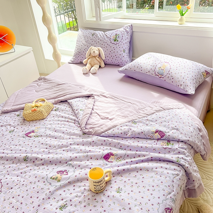 91家纺网 家纺一手货源 找家纺 安哆啦家纺 2024新款A类泡泡棉印花夏被四件套 庄园兔