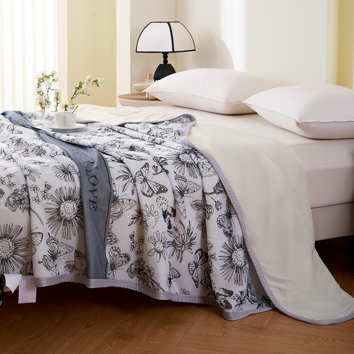 91家纺网 家纺一手货源 找家纺 吾诺家居 2024新款冰嘟嘟微重力硅胶夏被 蝶恋