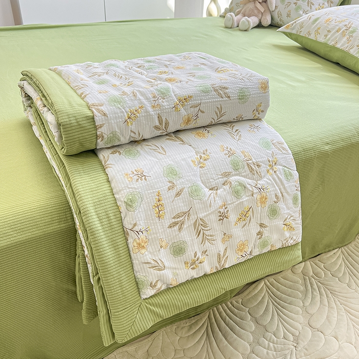 91家纺网 家纺一手货源 找家纺 安哆啦家纺 2024新款A类泡泡棉印花夏被四件套 春意盎然