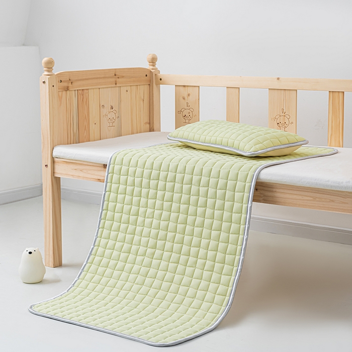 91家纺网 家纺一手货源 找家纺 吾诺家居 2024新款冰嘟嘟儿童硅胶凉席 果绿