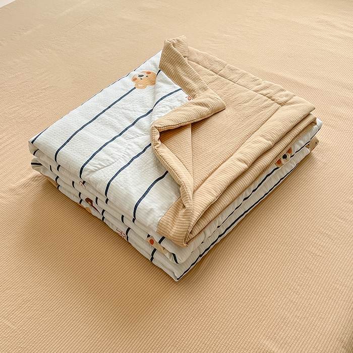 91家纺网 家纺一手货源 找家纺 安哆啦家纺 2024新款A类泡泡棉印花夏被四件套 小熊乐园