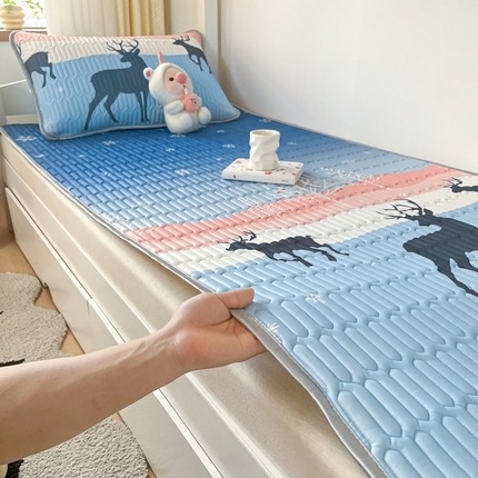 91家纺网 家纺一手货源 找家纺 （总）东宇床垫 2025新款A类凉感丝乳胶学生凉席