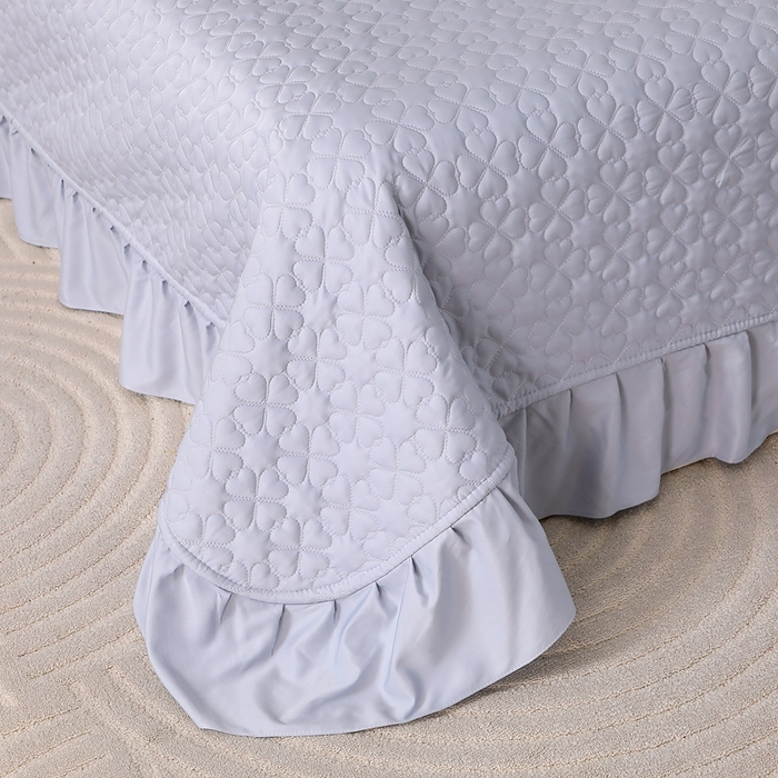 91家纺网 家纺一手货源 找家纺 佳梦家纺 2024新款花边天丝床盖三件套 冰雪绸天丝-浅灰色