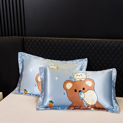 91家纺网 家纺一手货源 找家纺 梦舒羽 2025新款可水洗冰丝枕套宿舍单人凉爽枕头套 抱抱熊