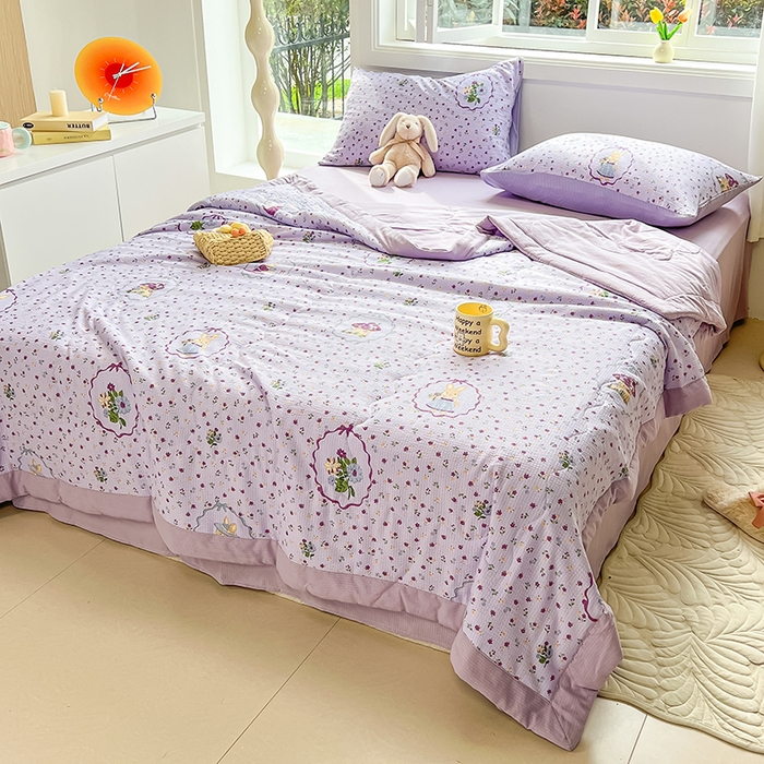 91家纺网 家纺一手货源 找家纺 安哆啦家纺 2024新款A类泡泡棉印花夏被四件套 庄园兔