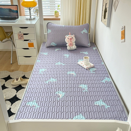 91家纺网 家纺一手货源 找家纺 （总）东宇 2024新款A类凉感丝夹棉乳胶学生凉席