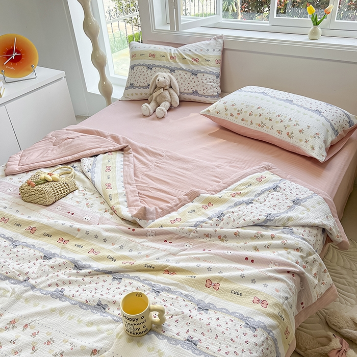 91家纺网 家纺一手货源 找家纺 安哆啦家纺 2024新款A类泡泡棉印花夏被四件套 拾影