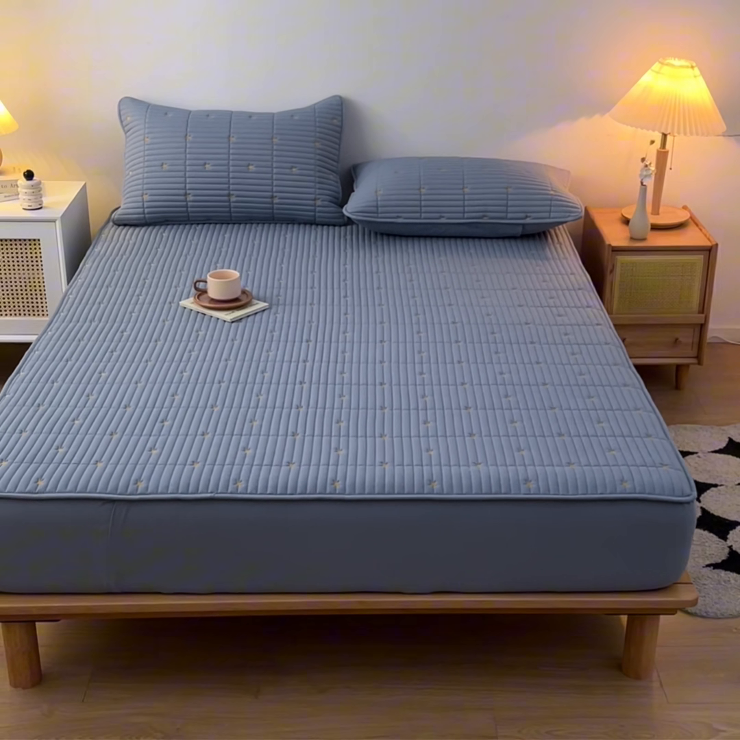 91家纺网 家纺一手货源 找家纺 鑫钰 新款刺绣防水床笠床垫保护罩床罩-星愿 星愿-风铃蓝