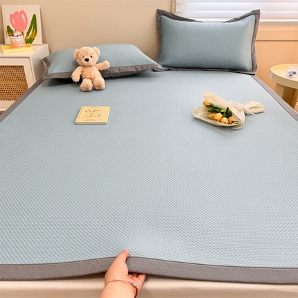 91家纺网 家纺一手货源 找家纺 （总）柒月家居 2024新款PE凉感豆豆复合款凉席套件