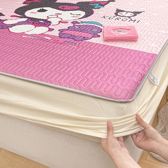 91家纺网 家纺一手货源 找家纺 金爱家 2024款三丽鸥乳胶凉席床笠款 朗读库洛米