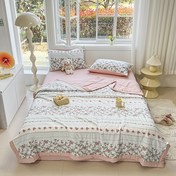 91家纺网 家纺一手货源 找家纺 安哆啦家纺 2024新款A类泡泡棉印花夏被四件套 田园小花