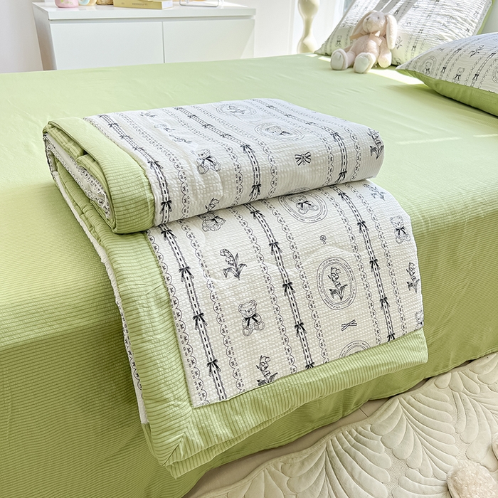 91家纺网 家纺一手货源 找家纺 安哆啦家纺 2024新款A类泡泡棉印花夏被四件套 菲尔