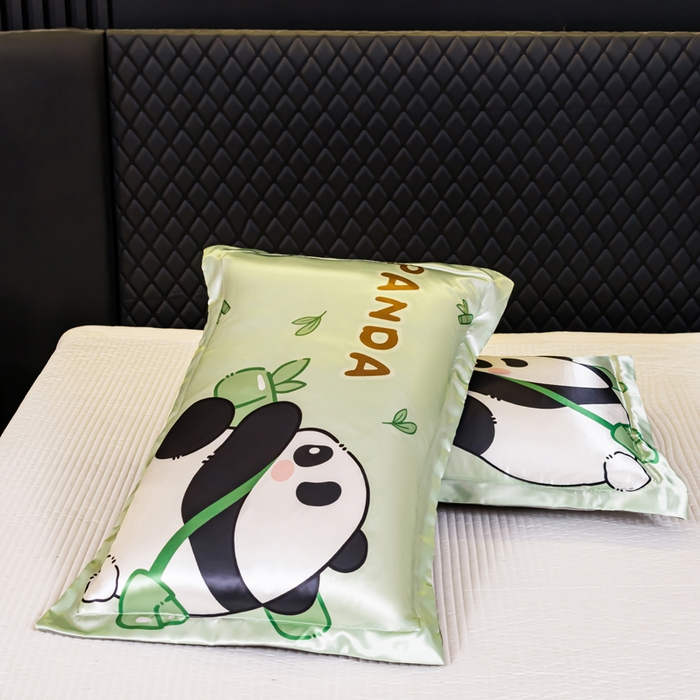 91家纺网 家纺一手货源 找家纺 梦舒羽 2025新款可水洗冰丝枕套宿舍单人凉爽枕头套 熊猫乐园