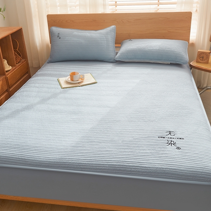 91家纺网 家纺一手货源 找家纺 鹿辉家居（原吉欧力） 2024新款无染刺绣夹棉床笠 无染雾蓝