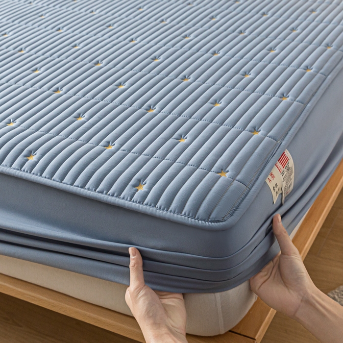 91家纺网 家纺一手货源 找家纺 鑫钰 新款刺绣防水床笠床垫保护罩床罩-星愿 星愿-风铃蓝