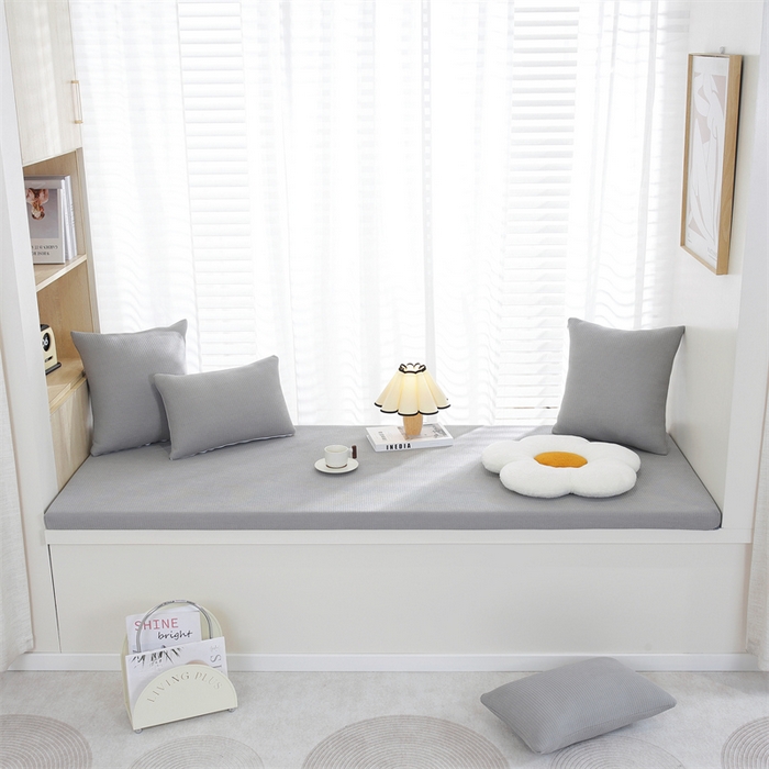 91家纺网 家纺一手货源 找家纺 共鸣沙发垫  2024新款5cm厚50D玉米粒绒回形格海绵飘窗垫 玉米粒绒灰色