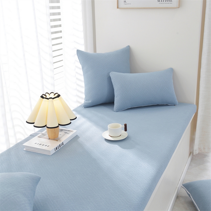 91家纺网 家纺一手货源 找家纺 共鸣沙发垫  2024新款5cm厚50D玉米粒绒回形格海绵飘窗垫 回形格蓝色