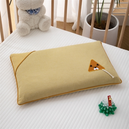 织布人 2024新款枕芯全棉水洗棉婴幼儿童枕0-6-12岁卡通贴布绣枕套+枕芯 小松鼠-米黄