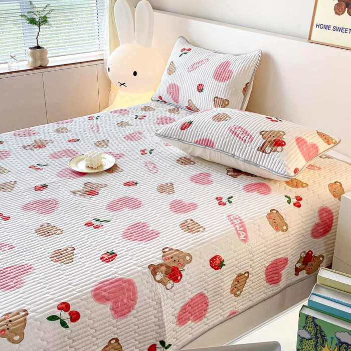 91家纺网 家纺一手货源 找家纺 缦卡琳 2024新款有氧泡泡棉床盖系列 甜心粉