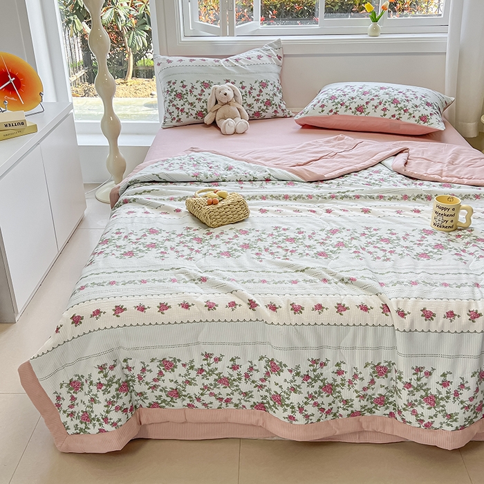 91家纺网 家纺一手货源 找家纺 安哆啦家纺 2024新款A类泡泡棉印花夏被四件套 田园小花