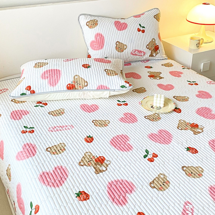 91家纺网 家纺一手货源 找家纺 缦卡琳 2024新款有氧泡泡棉床盖系列 甜心粉