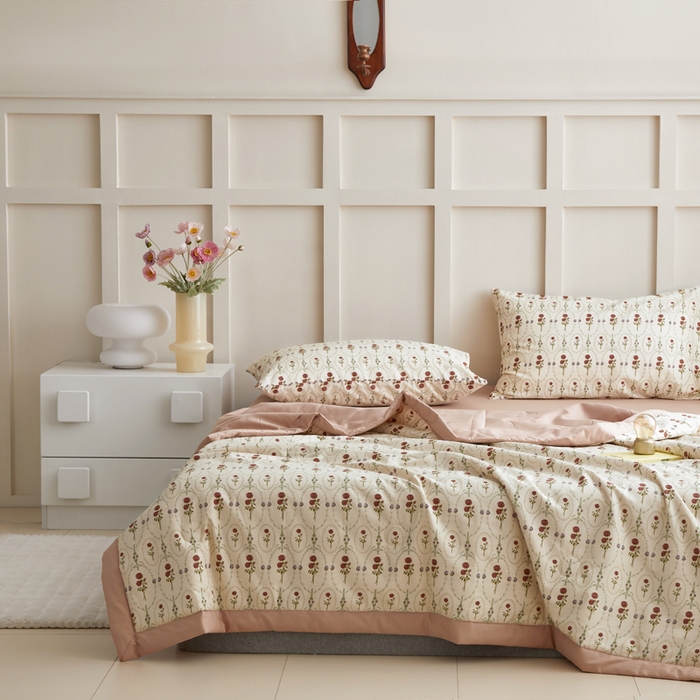 91家纺网 家纺一手货源 找家纺 怡家居 2024新款全棉印花手包边夏被四件套 沁恬