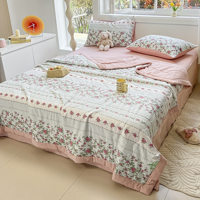 91家纺网 家纺一手货源 找家纺 安哆啦家纺 2024新款A类泡泡棉印花夏被四件套 田园小花