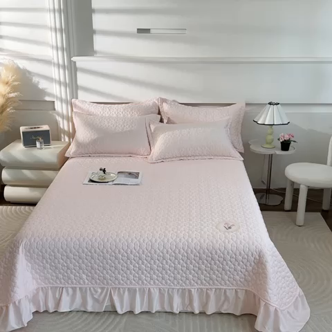 91家纺网 家纺一手货源 找家纺 佳梦家纺 2024新款花边天丝床盖三件套 冰雪绸天丝-浅玉色