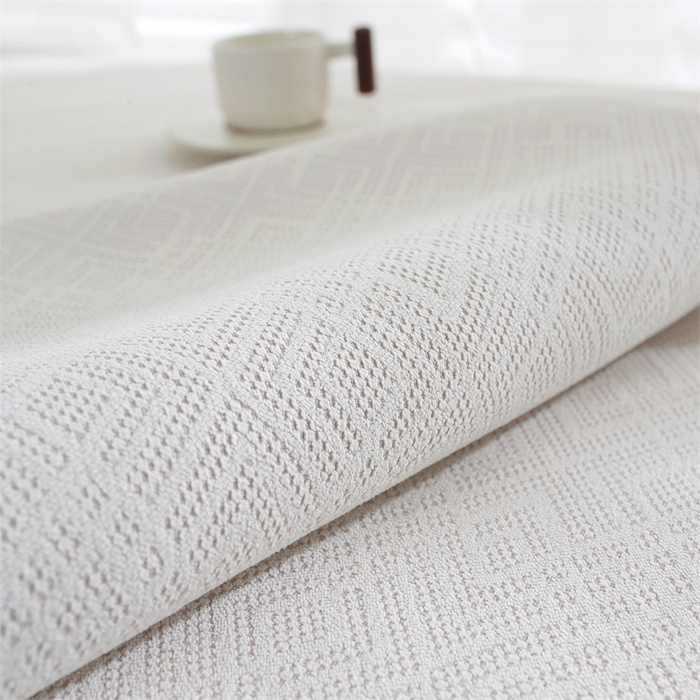 91家纺网 家纺一手货源 找家纺 共鸣沙发垫  2024新款5cm厚50D玉米粒绒回形格海绵飘窗垫 回形格米色