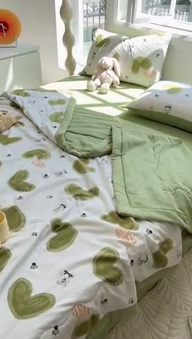 91家纺网 家纺一手货源 找家纺 安哆啦家纺 2024新款A类泡泡棉印花夏被四件套 爱心兔
