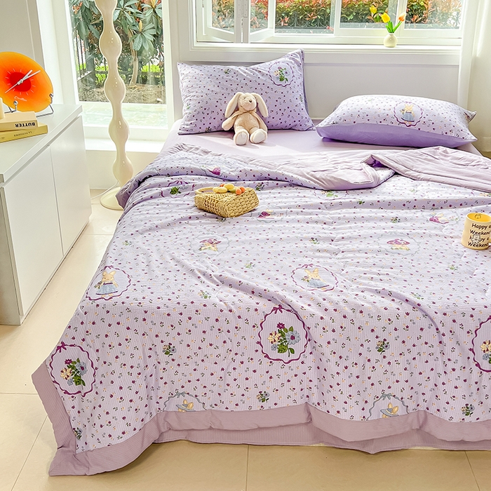 91家纺网 家纺一手货源 找家纺 安哆啦家纺 2024新款A类泡泡棉印花夏被四件套 庄园兔