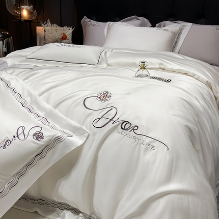 91家纺网 家纺一手货源 找家纺 （总）家居1号 2024新款60S奥地利兰精天丝四件套-迪莉尔