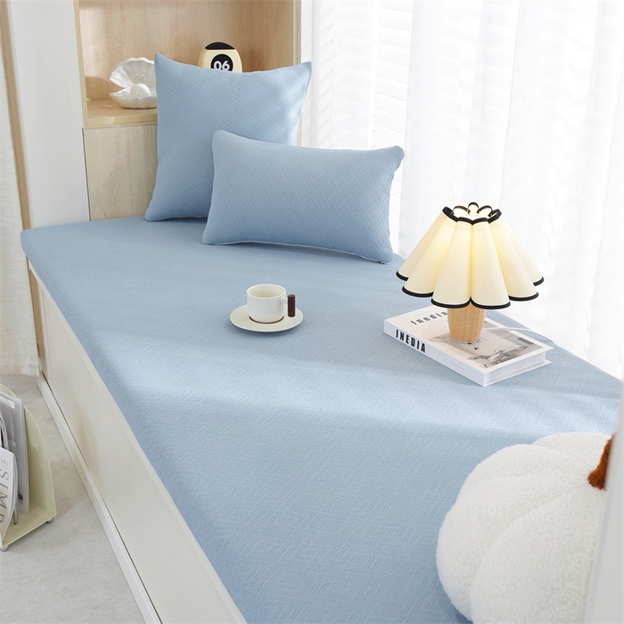 91家纺网 家纺一手货源 找家纺 共鸣沙发垫  2024新款5cm厚50D玉米粒绒回形格海绵飘窗垫 回形格蓝色