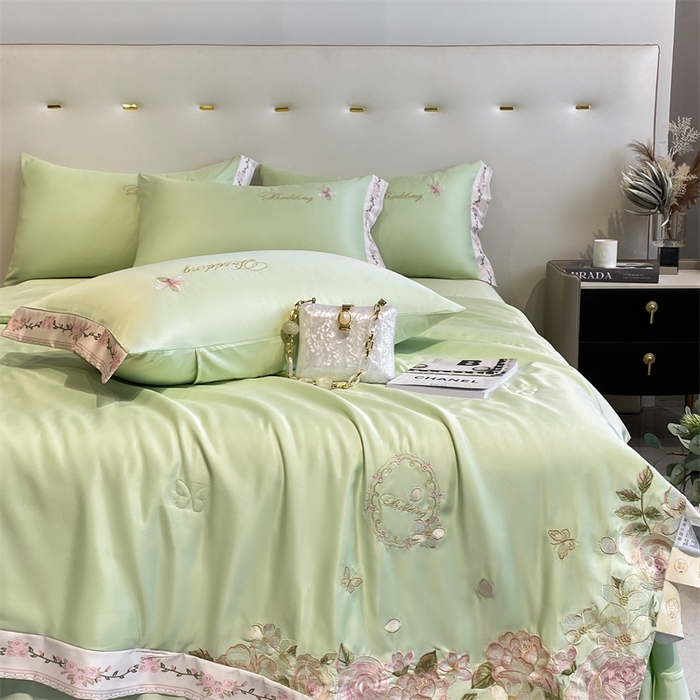91家纺网 家纺一手货源 找家纺 2024新款燕窝蛋白刺绣A类雪莲天丝数码边夏被四件套 水绿