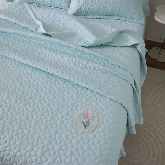 91家纺网 家纺一手货源 找家纺 佳梦家纺 2024新款花边天丝床盖三件套 冰雪绸天丝-清新绿