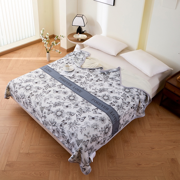 91家纺网 家纺一手货源 找家纺 吾诺家居 2024新款冰嘟嘟微重力硅胶夏被 蝶恋