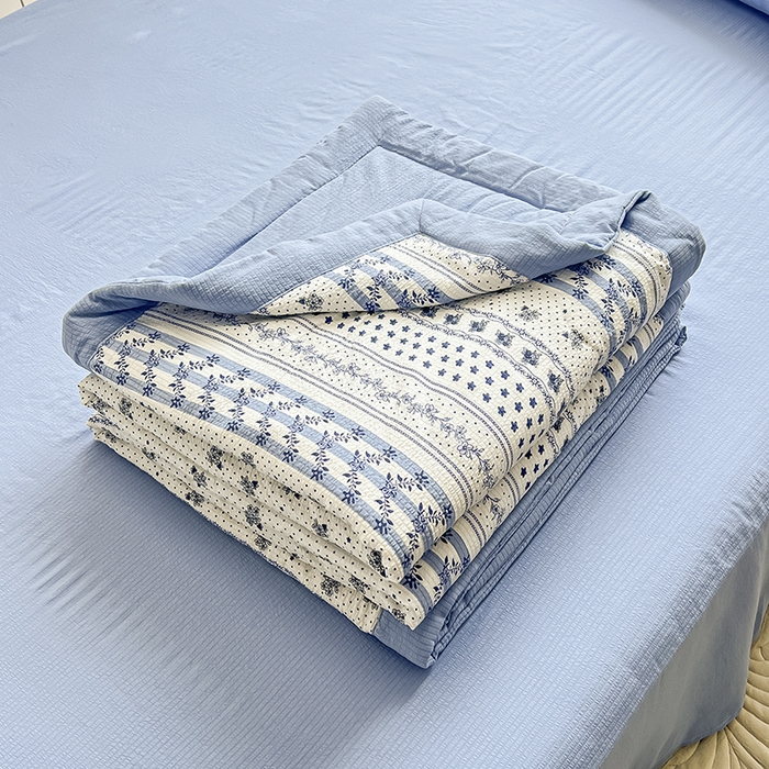 91家纺网 家纺一手货源 找家纺 安哆啦家纺 2024新款A类泡泡棉印花夏被四件套 素雅