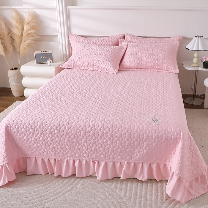 91家纺网 家纺一手货源 找家纺 佳梦家纺 2024新款花边天丝床盖三件套 冰雪绸天丝-樱花粉